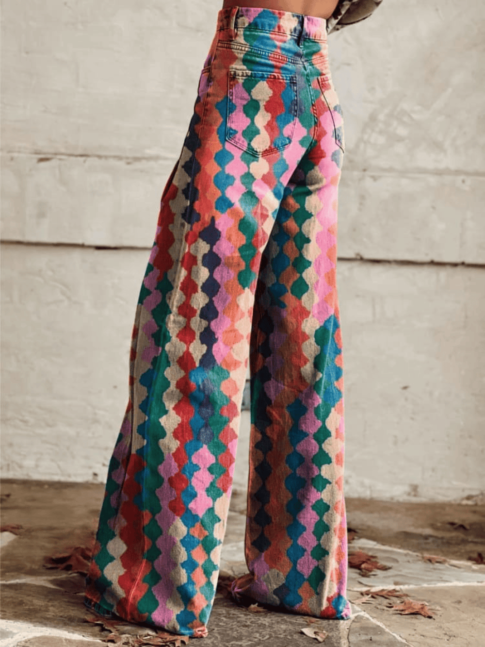 Emma & Rose Cape Town Amélie bohemian trousers featuring flowy fabric, relaxed fit, and stylish design in earthy tones.