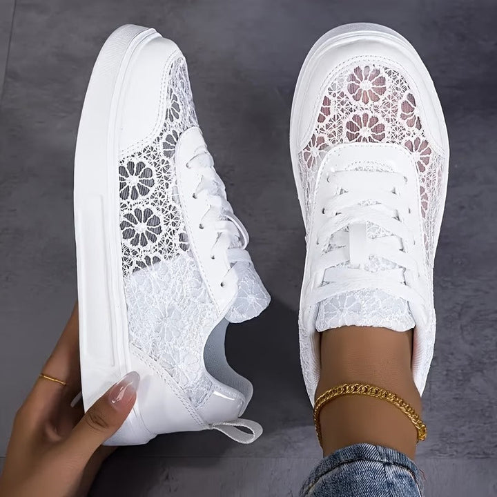Élise™ — Comfortable trainers with elegant anatomical support