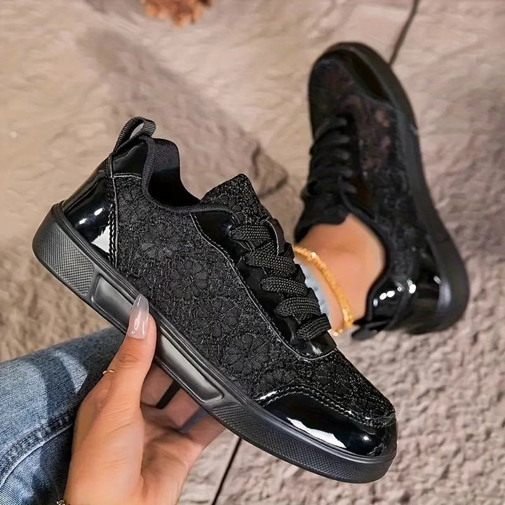 Élise™ — Comfortable trainers with elegant anatomical support