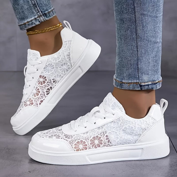 Élise™ — Comfortable trainers with elegant anatomical support