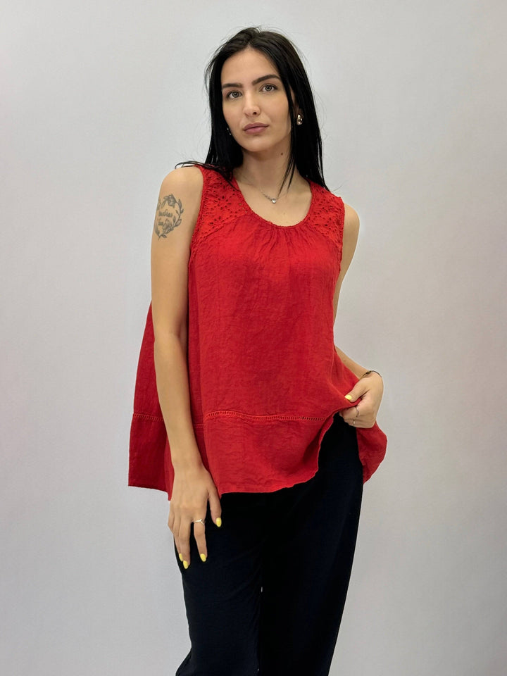 Emma & Rose Cape Town Ethan™ tank top in soft knit maglieria, close-up of fabric and detailing on light-colored tank top.