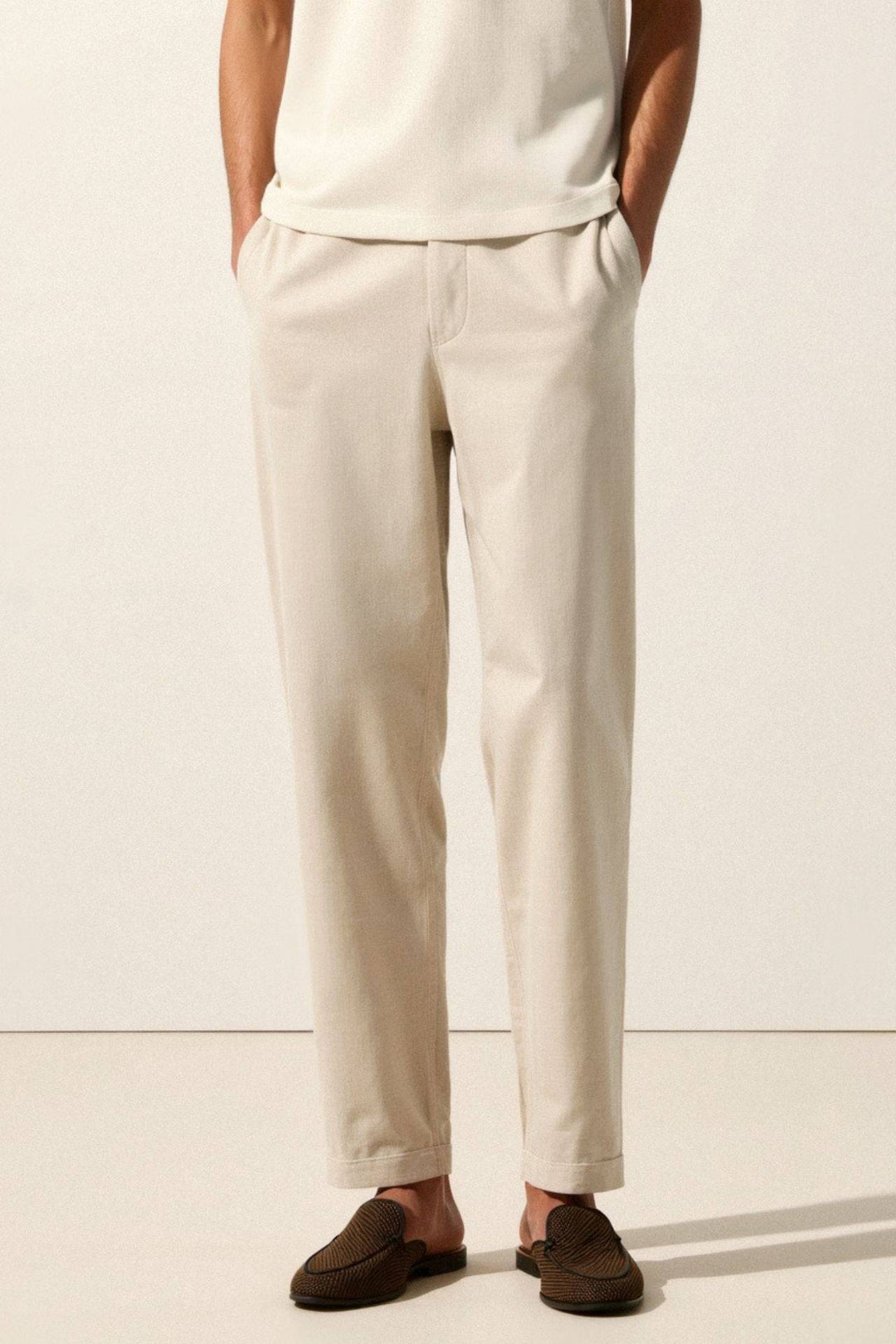 Emma & Rose Manhattan Stefan™ regular fit loose pants in soft fabric, shown in a relaxed fit with a comfortable waistband.