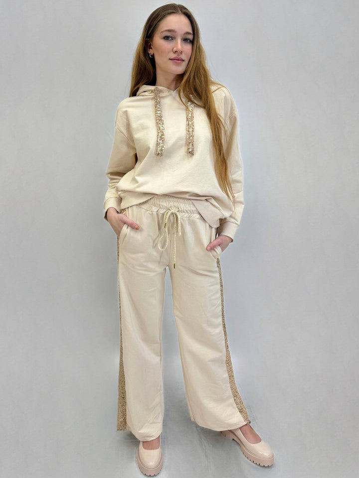 Emma & Rose Cape Town Tracksuit trousers with side sequin accents, stylish and comfortable pantaloni for casual or athletic wear.
