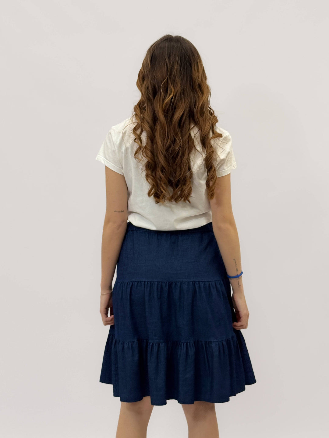 Delia™ Emma & Rose Cape Town mini skirt in soft luxurious fabrics, showcasing a stylish gonne design with a tailored fit.