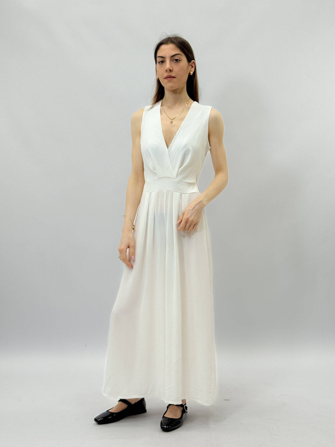Lightweight™ wide-leg jumpsuit by Emma & Rose Cape Town, stylish flowy abiti with a relaxed fit and wide-leg design.