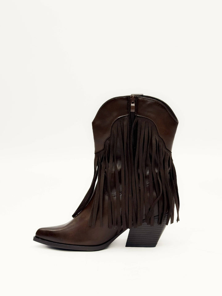 Western™ Elegant Ankle Boots from Emma & Rose Cape Town, stylish leather shoes with pointed toes and low heels.