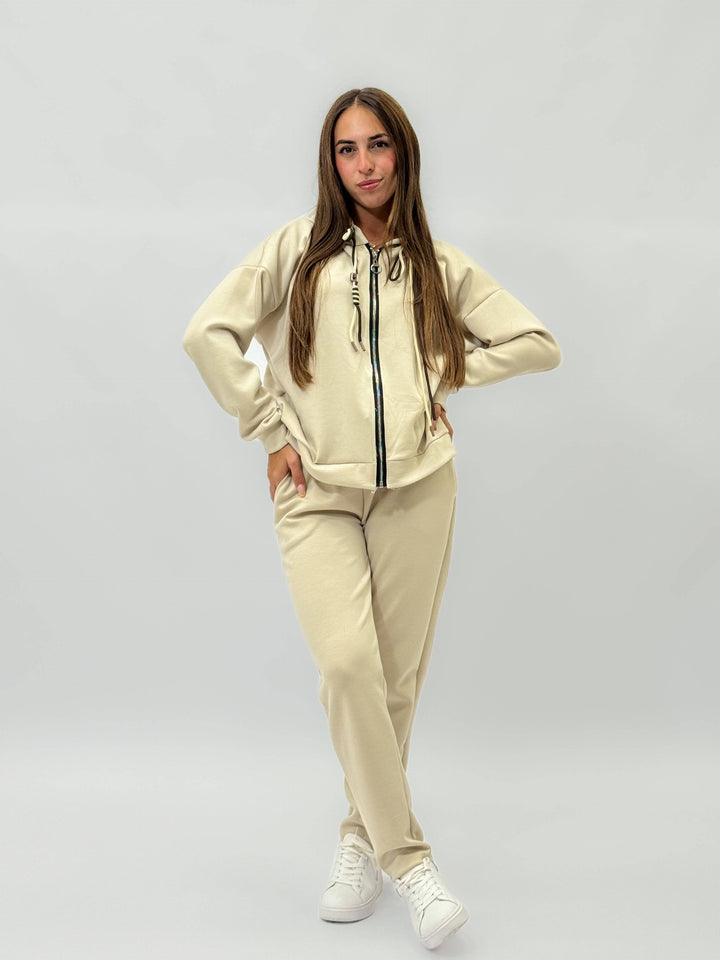 Katrien™ Emma & Rose Cape Town zip hoodie trousers in completi style, showing the full outfit with zipper details and casual fit.