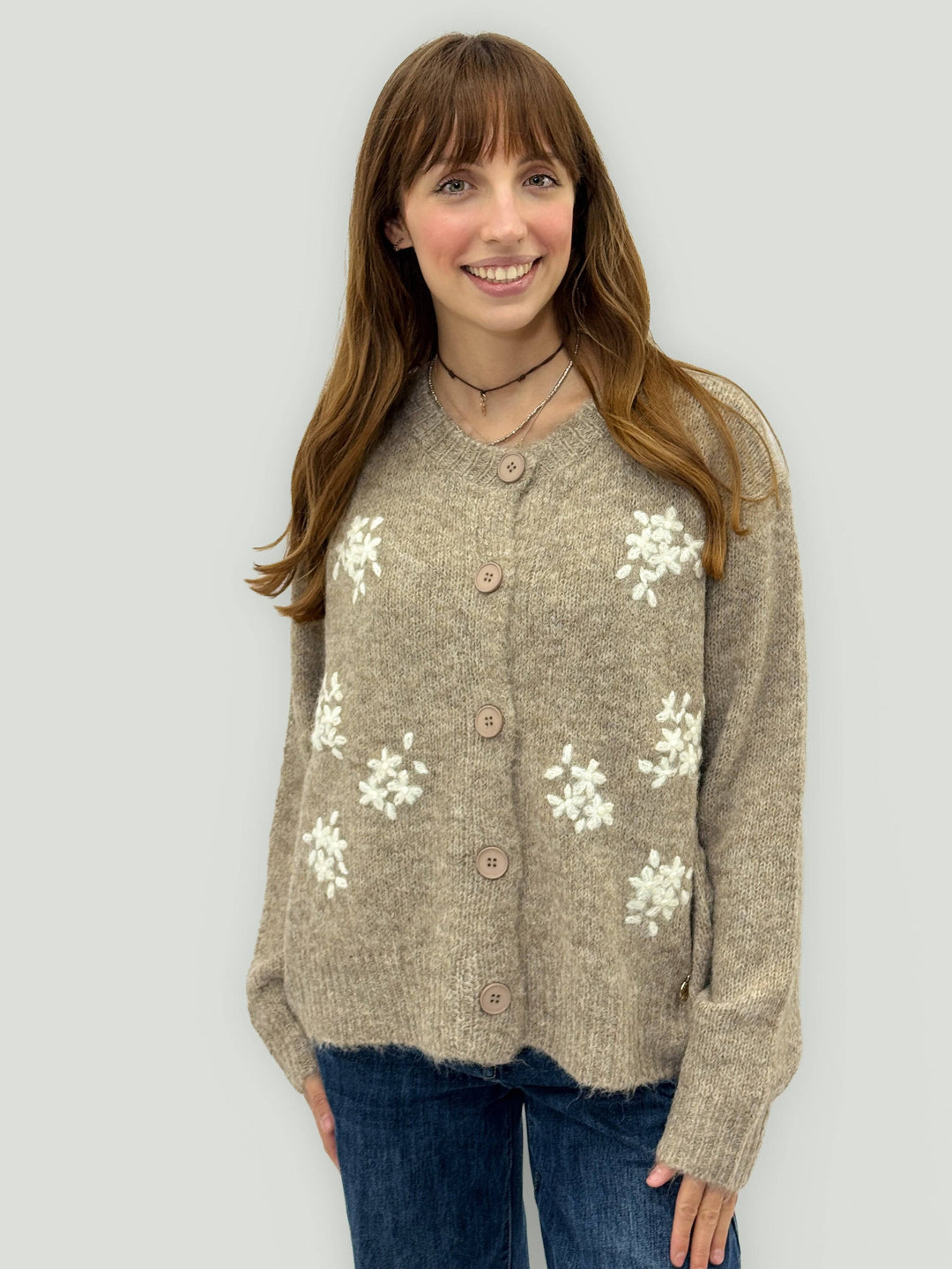 Emma & Rose Cape Town Delia™ soft flower fit cardigan in maglieria with floral pattern and cozy knit texture.