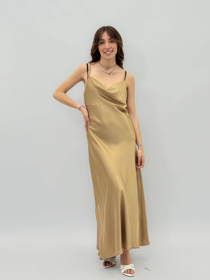 Alice™ flowing dress by Emma & Rose Cape Town, elegant abiti with lightweight fabric and feminine design, displayed on a hanger.