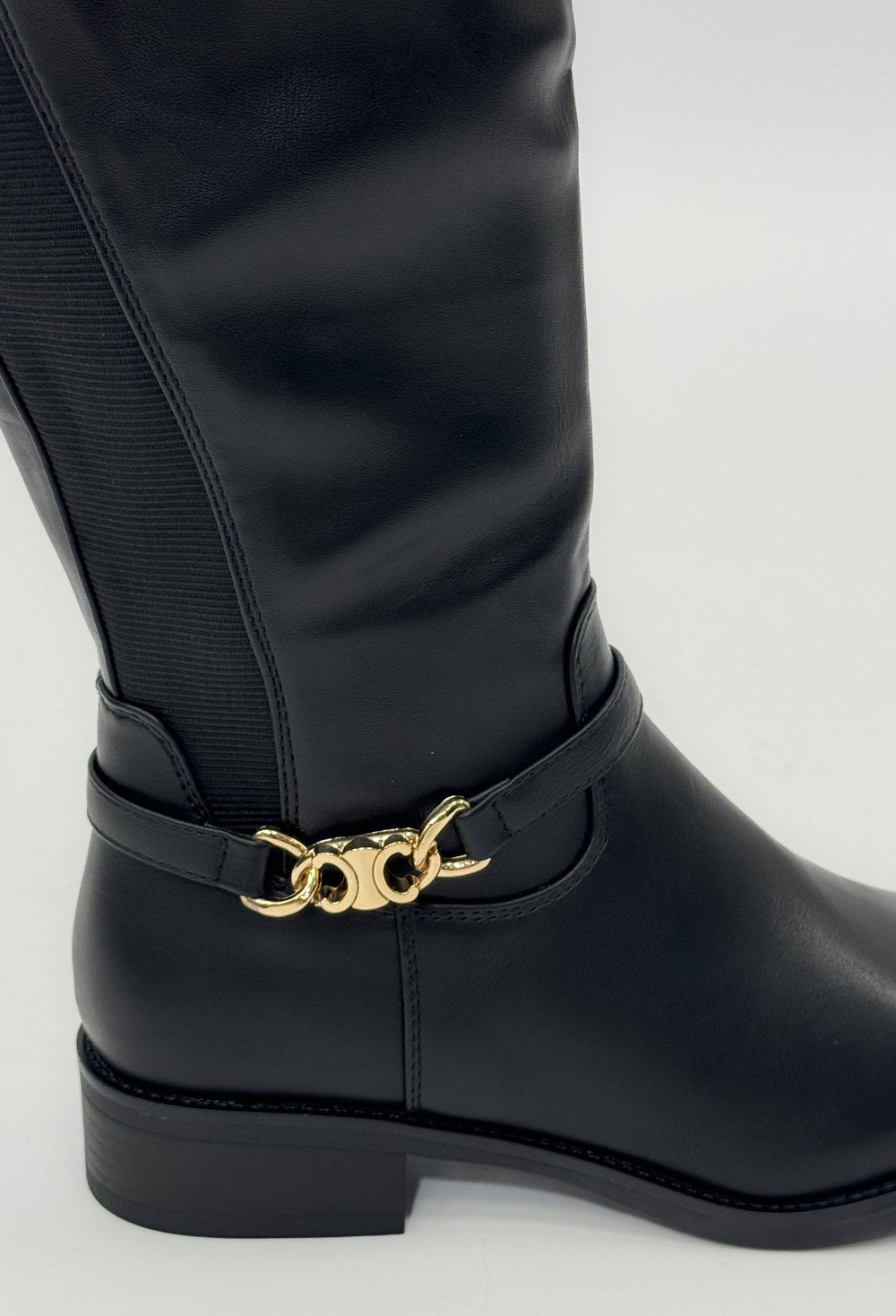 Ulrike™ Clelia Boots by Emma & Rose Cape Town, stylish leather ankle boots with lace-up design and chunky heel.