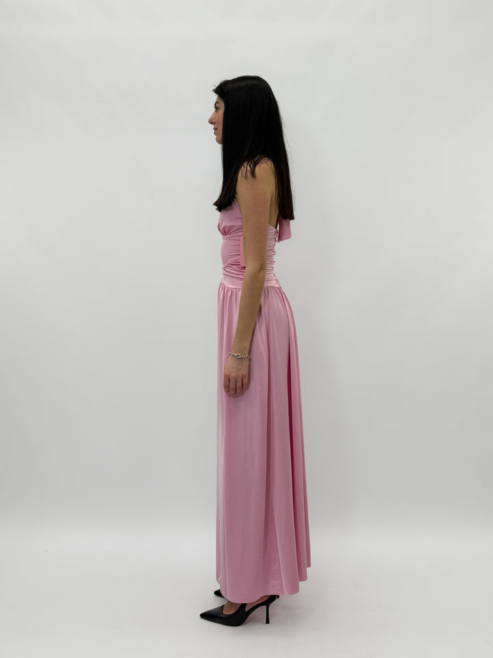 Light pink Michelle™ flowing dress from Emma & Rose Cape Town, elegant abiti with soft, flowing fabric and stylish design.