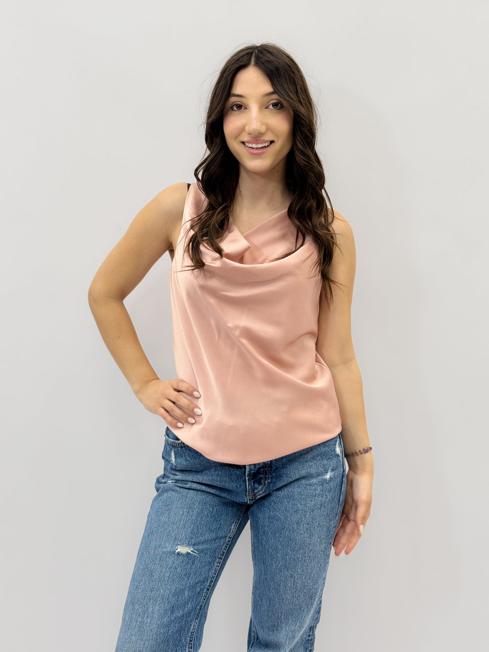 Emma & Rose Cape Town Quinn™ maglieria top with soft luxurious fabrics and draped neckline in pink.