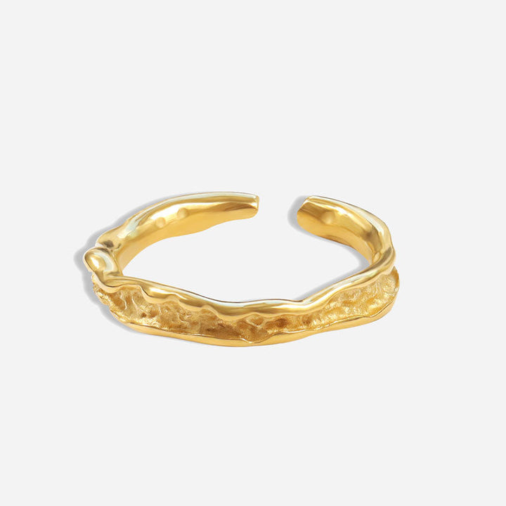 Emma & Rose Cape Town Zianaleigh™ 18k gold adjustable ring with elegant design and smooth finish.