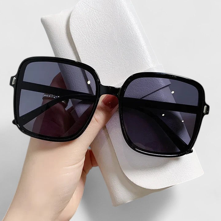 Emma & Rose Cape Town Emalynn elegant white sunglasses with stylish frames and tinted lenses.