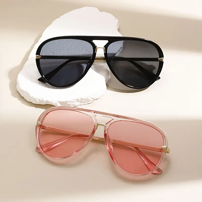 Emma & Rose Cape Town women's Eros Aviators sunglasses with black frames and dark lenses, stylish accessory for women.