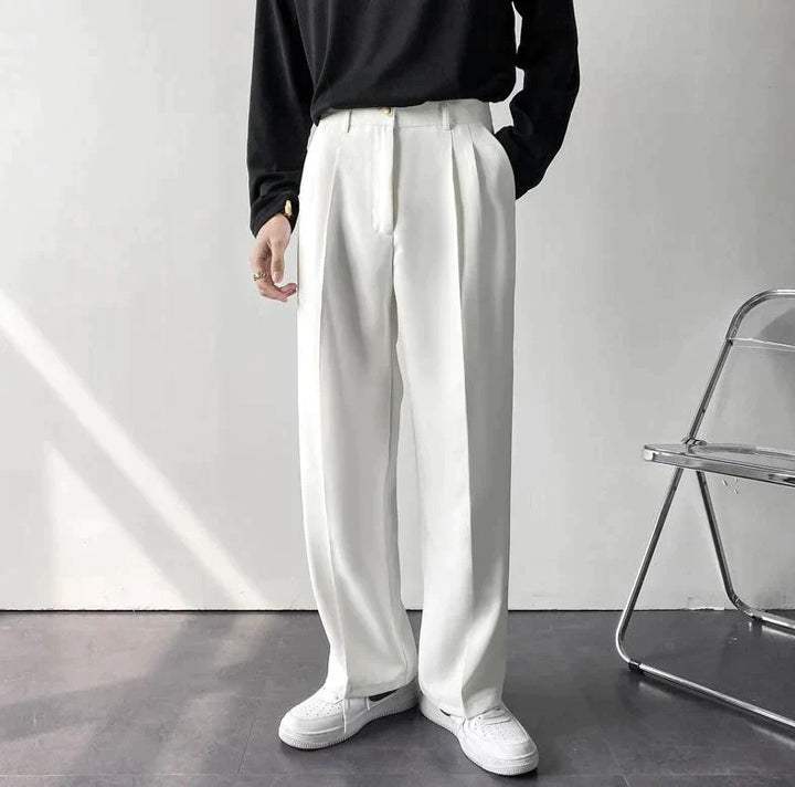 Black Pascal London Pantalon by Emma & Rose Manhattan, stylish tailored trousers with a sleek fit and modern design.