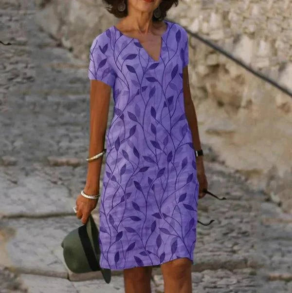 Elegant summer dress from Emma & Rose Manhattan featuring lightweight fabric and a stylish, flowy design.